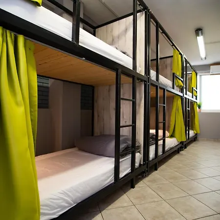 Bedway Athens Hostel-3